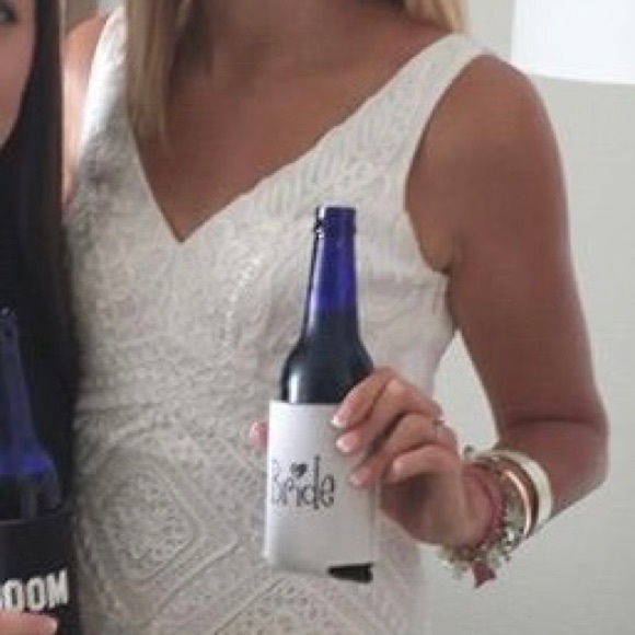 ADORABLE WHITE DRESS - Picture 5 of 6